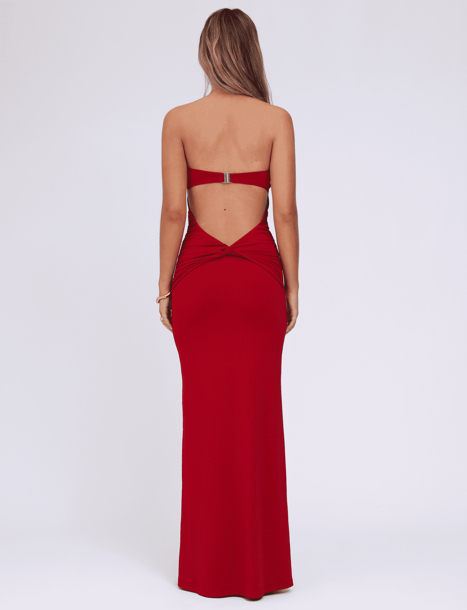 TM16587-RED-03-DANIELADRESS-RED3.png