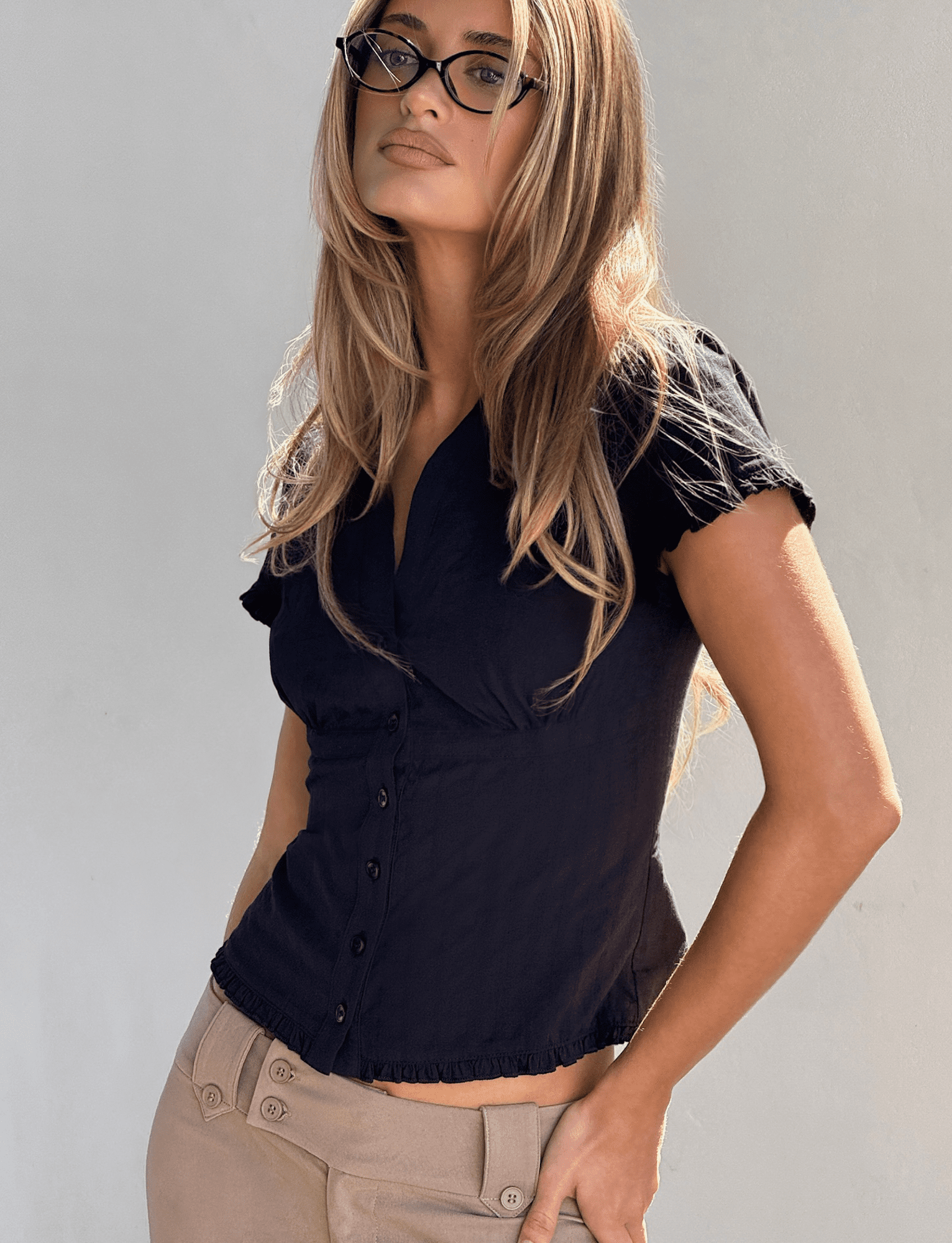 TM17442_VALERIASHIRT_BLACK_4.png