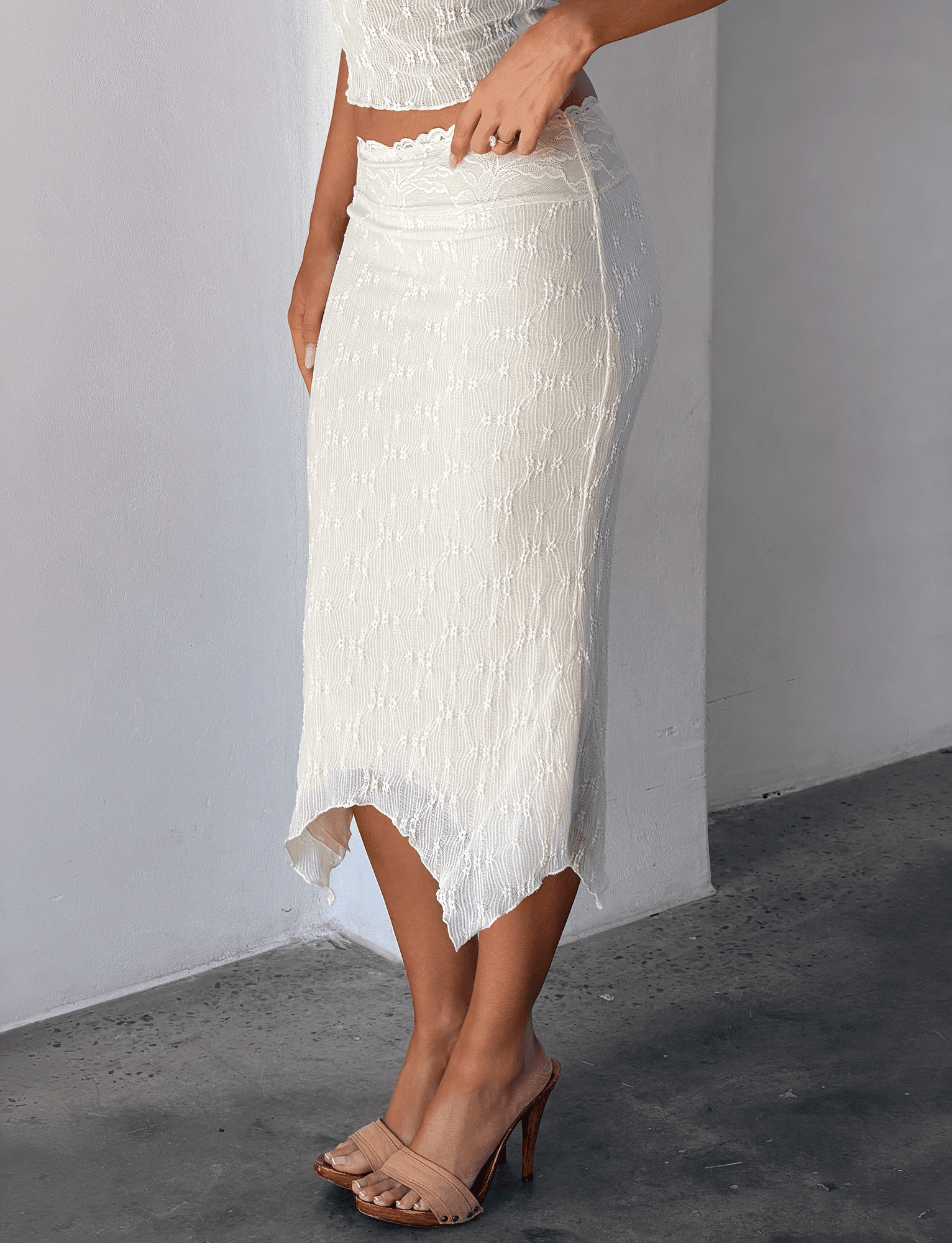TM17610_KATERINA_TOP_CREAM_8.png