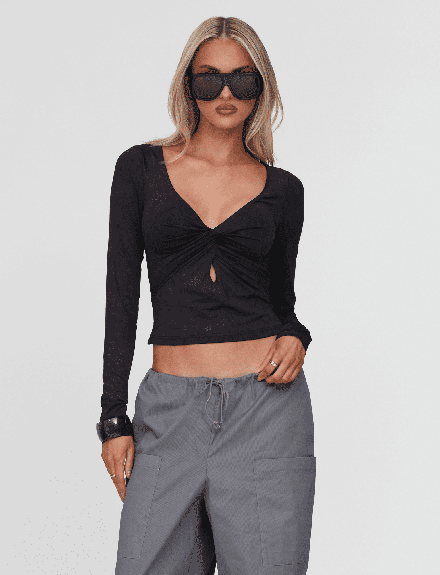 TM17612_SAFFIRA_LS_TOP_BLACK-_3of8.png