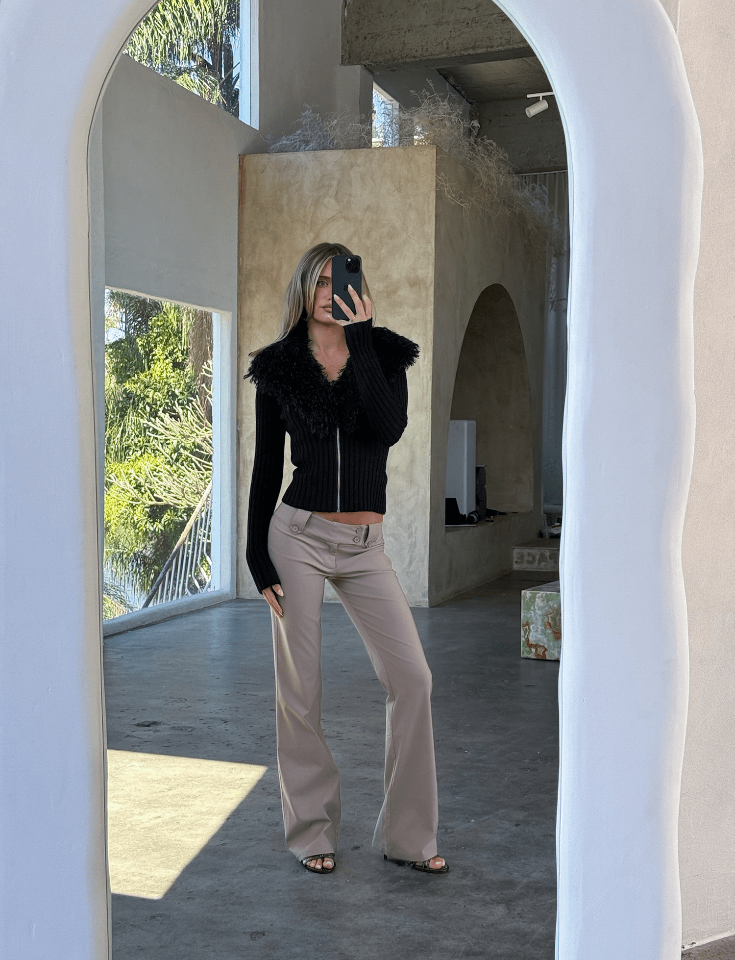 TM17744_BRISA_JUMPER_BLACK_4.png