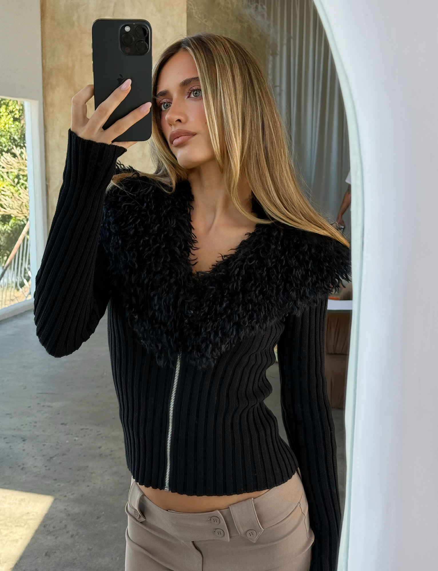 TM17744_BRISA_JUMPER_BLACK__7.png