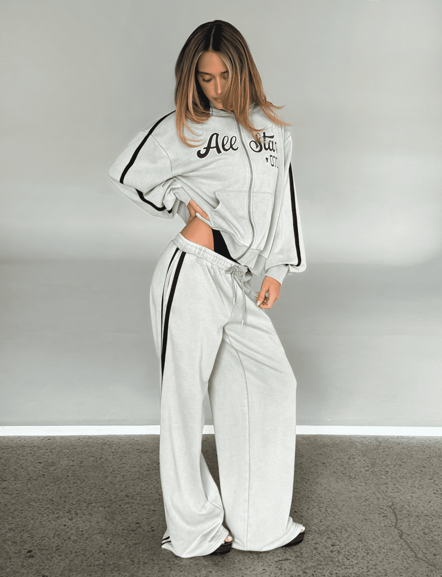TM17876_PAYTON_TRACKPANT_STONE__5.png