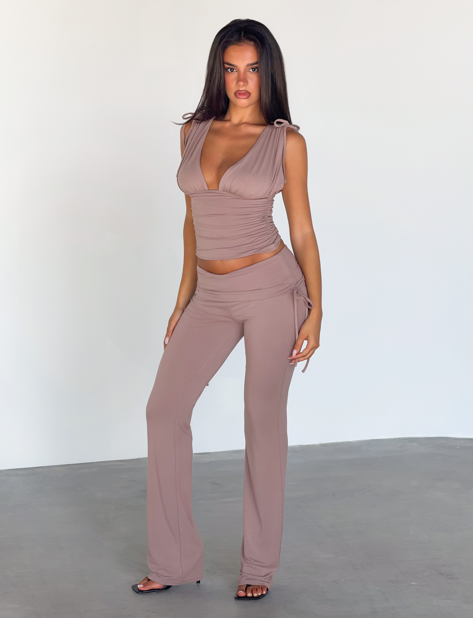 TM18166_HALONASET_MOCHA_4_8e172146-34c6-486f-847f-c5e94b8ea3ee.png