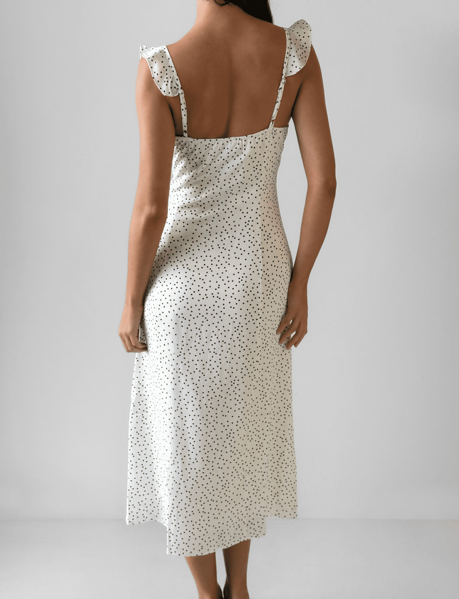 TW4302_LOTTIE_RUFFLE_MIDI_DRESS_WHITE_POLKA-_3of3.png